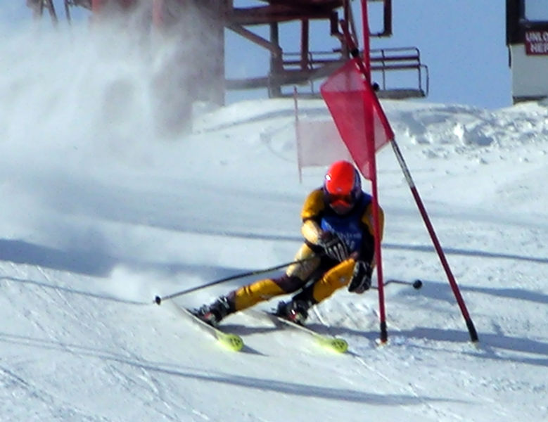 779px-Wilmot-ski-racer-cmsc.jpg